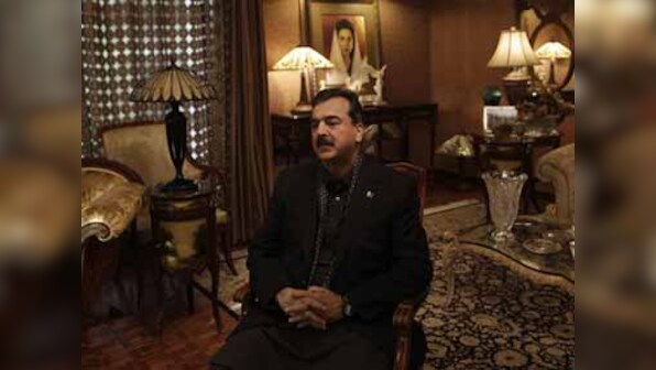 Pak SC summons Gilani, orders framing of charges against him