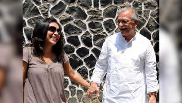 Bollywood congratulates Gulzar for Phalke honour