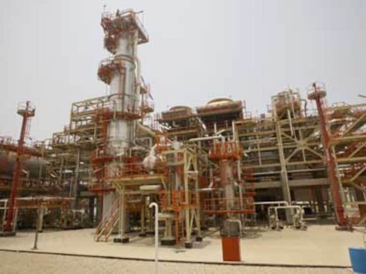 India, China plan Iran oil cuts of 10 percent or more