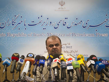 In symbolic protest, Iran halts oil sales to UK, France In symbolic protest, Iran halts oil sales to UK, France