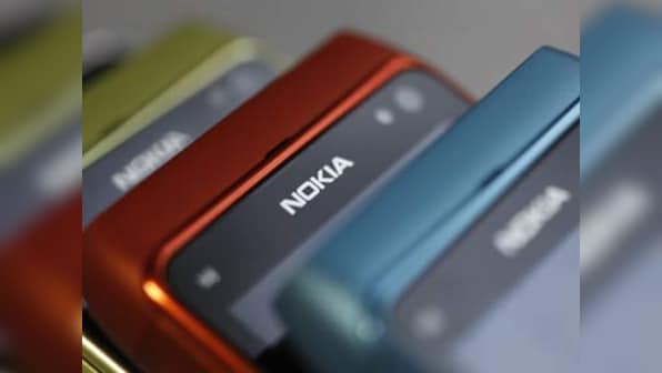Nokia looks for revival with cheaper Lumia 610