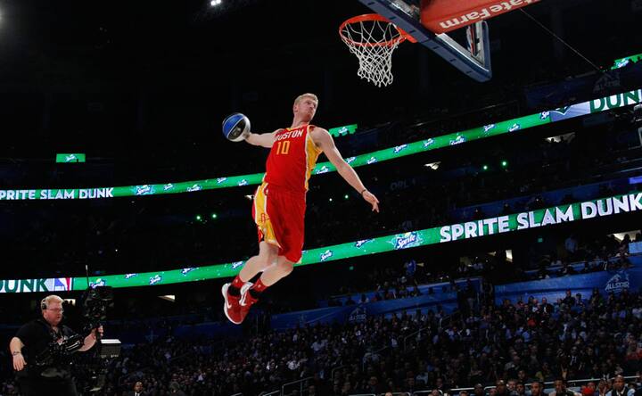 Images: The slam dunk contest during the NBA All-Star weekend