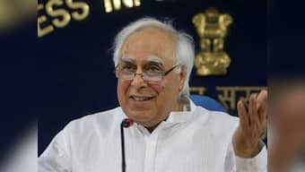 2G licences: Sibal, PM discuss SC verdict 