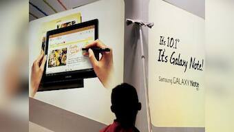 Samsung aims to sell 380 mn mobiles in 2012