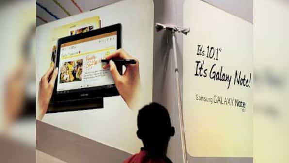 Samsung aims to sell 380 mn mobiles in 2012