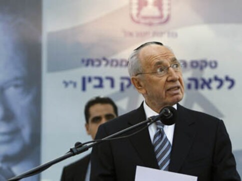 Peres puts 'all options' on table to foil Iran's nuclear ambitions Peres puts 'all options' on table to foil Iran's nuclear ambitions