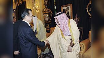 Dip in Iran's oil supply gets China to buy from Saudi, Russia 