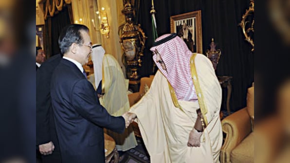 Dip in Iran's oil supply gets China to buy from Saudi, Russia 