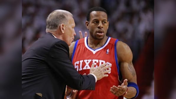 NBA Wrap: Sixers send notice in East, easily beat Bulls 