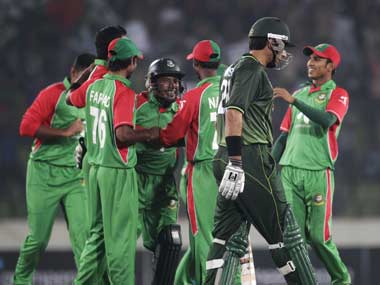 Pakistani held in Bangladesh over spot-fixing Pakistani held in Bangladesh over spot-fixing