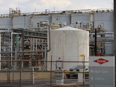 Samsung vows to overhaul handset lineup following steep profit decline Samsung vows to overhaul handset lineup following steep profit decline