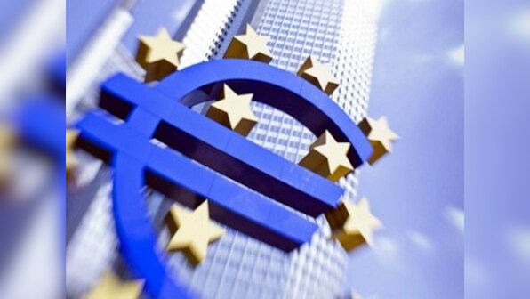 Moody's warns may cut AAA-rating for UK and France