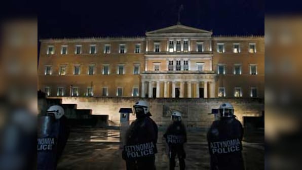 Greece gets ready for Friday bond swap