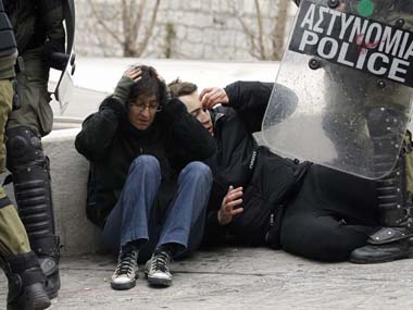 Greek Cabinet suffers second walkout Greek Cabinet suffers second walkout