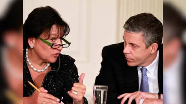 US schools challenged to adopt digital textbooks