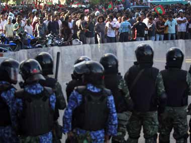 Commonwealth to send envoys to investigate Maldives 'coup' Commonwealth to send envoys to investigate Maldives 'coup'