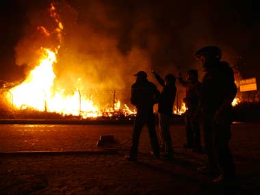Grass fire forces Nepal International Airport to shut down Grass fire forces Nepal International Airport to shut down