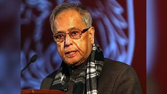 Pranab praises Mamata for easing supplies in Bengal