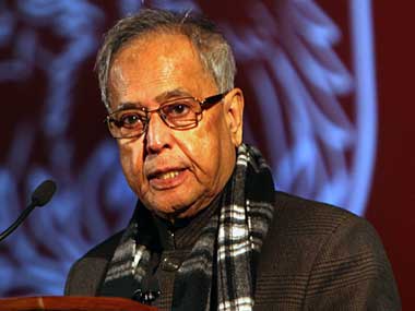 Pranab praises Mamata for easing supplies in Bengal Pranab praises Mamata for easing supplies in Bengal