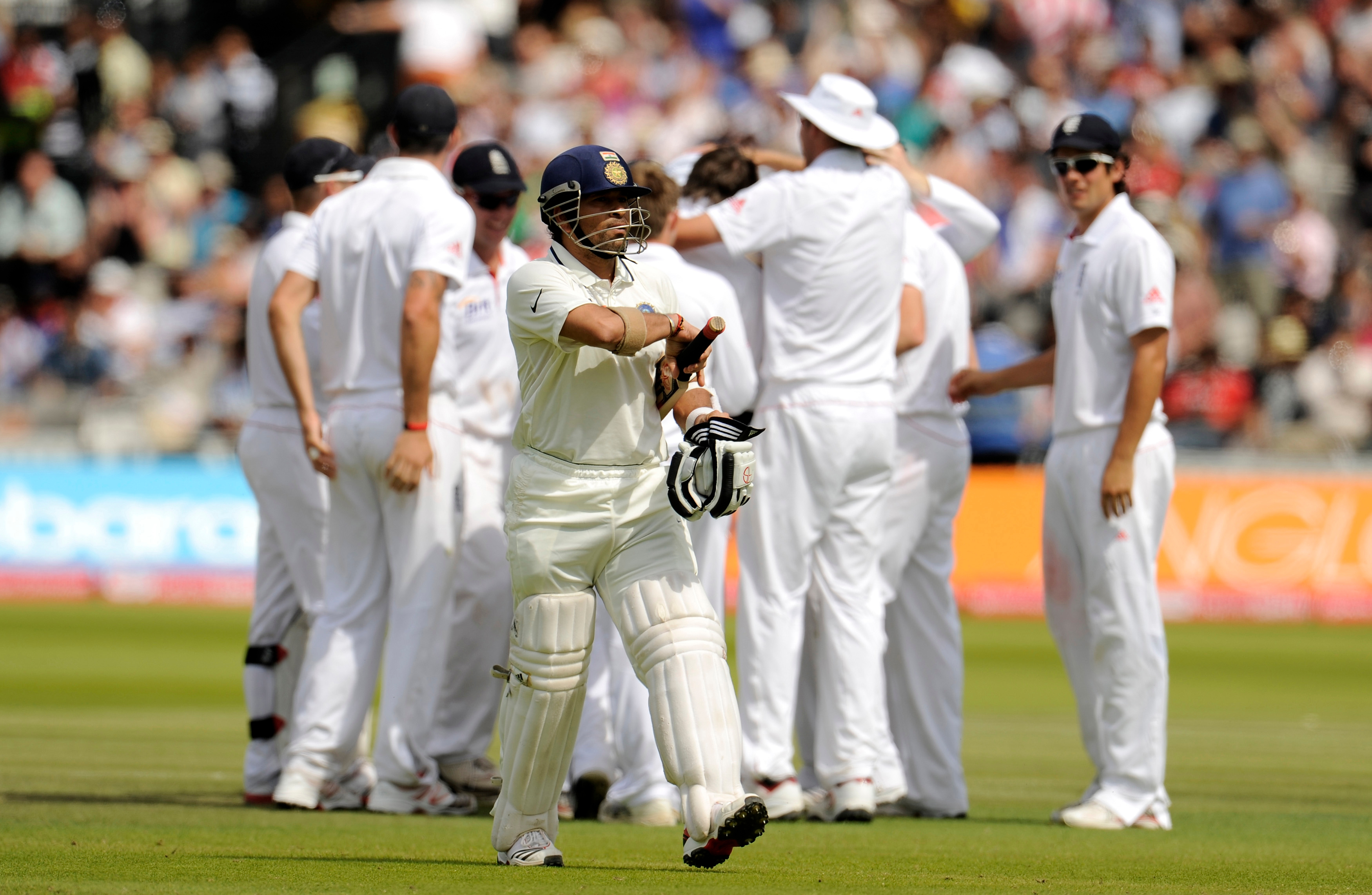 Microsoft has managed to sell 20mn Xbox One units; from its original target of 200mn Microsoft has managed to sell 20mn Xbox One units; from its original target of 200mn