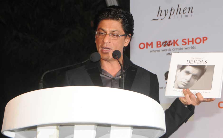SRK read out a letter written by Dilip Kumar at at the event. Raju Shelar/ Firstpost SRK read out a letter written by Dilip Kumar at at the event. Raju Shelar/ Firstpost