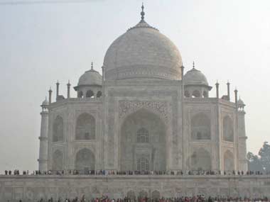 Agra among top ten places to propose marriage Agra among top ten places to propose marriage