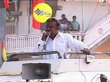 Angry snarls, hoisted dhotis: the wonderland of Tamil Nadu Angry snarls, hoisted dhotis: the wonderland of Tamil Nadu