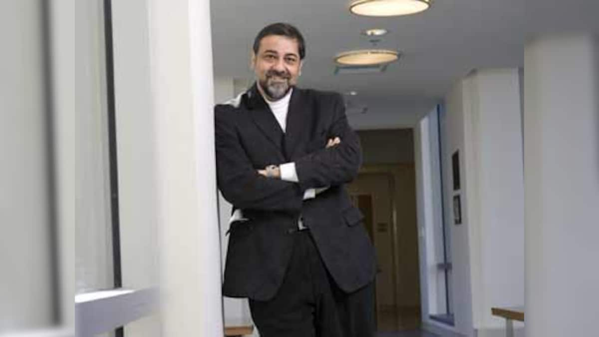 Vivek Wadhwa clinches “Outstanding American” award