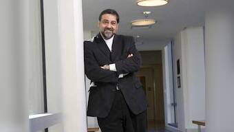 Vivek Wadhwa clinches “Outstanding American” award 