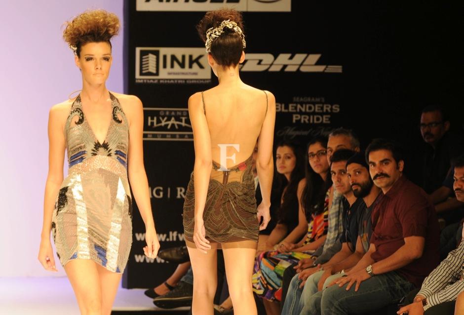 Models walk the ramp in Kushali Kumar creations. Raju Shelar/Firstpost Models walk the ramp in Kushali Kumar creations. Raju Shelar/Firstpost