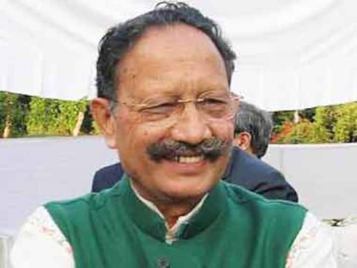 BJP tries to gather support to form new govt in Uttarakhand