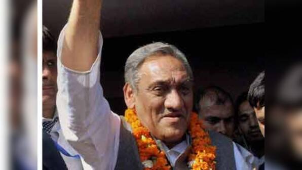 Bahuguna rushes to Delhi seeking Sonia's help to stem crisis 	