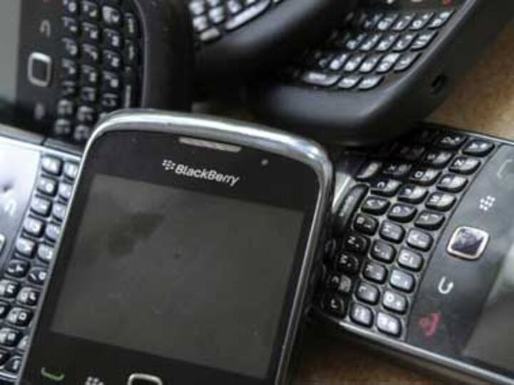 BlackBerry slashes India prices by 26%, Curve now Rs 8999