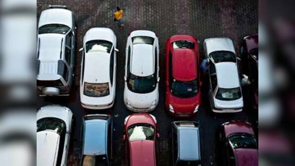 Don't yak on the phone and drive, the govt is watching  