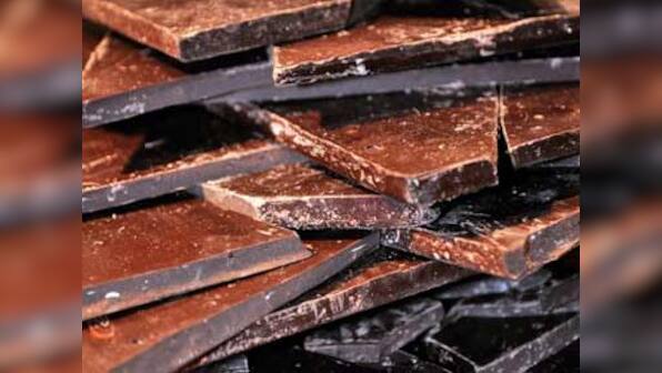 Chocolate lovers tend to weigh less: study