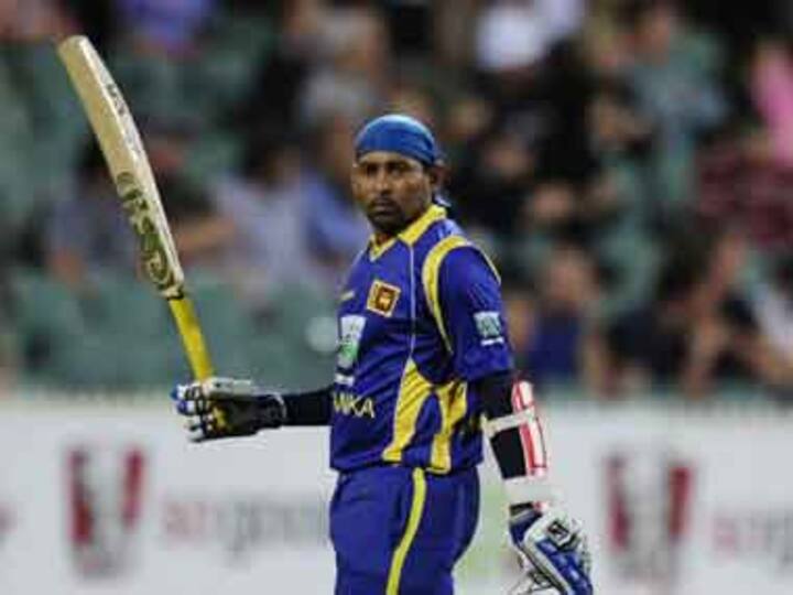 Dilshan stars in Lanka's 8-wkt win, levels finals 1-1