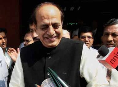 Business gives thumb-up to Trivedi, but will Mamata?