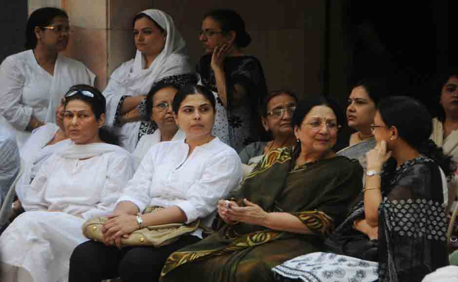 Actress Tabassum at Mukherjee's Funeral. Photo Credit : Raju Shelar/Firstpost Actress Tabassum at Mukherjee's Funeral. Photo Credit : Raju Shelar/Firstpost