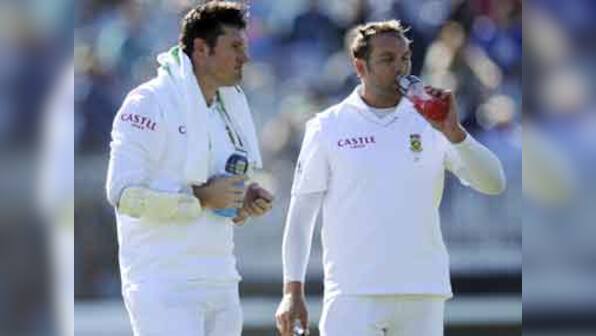 Smith, Kallis hit tons as South Africa take 233-run lead vs NZ