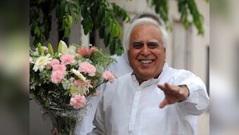 Book lovers treated to Sibal's poetry at Delhi fair