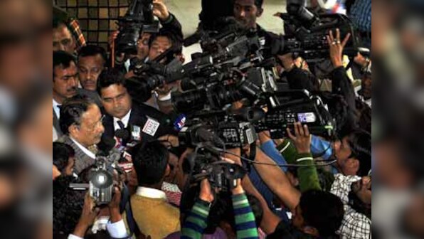 Congress, BJP hunt for numbers to rule Uttarakhand