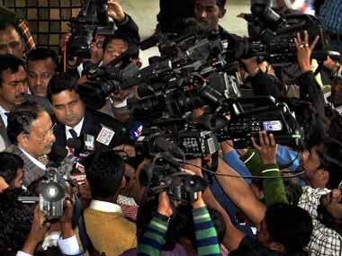 Congress, BJP hunt for numbers to rule Uttarakhand Congress, BJP hunt for numbers to rule Uttarakhand