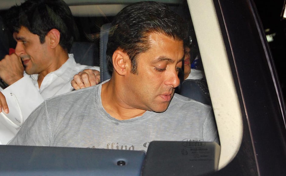 Salman Khan visits Mona Kapoor's residence to pay his condolences. Raju Shelar/Firstpost Salman Khan visits Mona Kapoor's residence to pay his condolences. Raju Shelar/Firstpost
