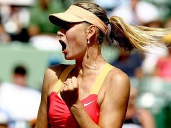 Sharapova edges Wozniacki to reach Key Biscayne final 
