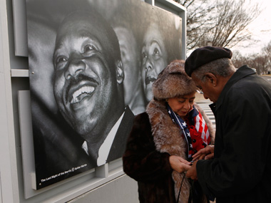 Tesla CEO Elon Musk says market value could rival Apple by 2025 Tesla CEO Elon Musk says market value could rival Apple by 2025