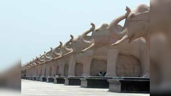 Maya's statues, elephants will not be pulled down: Akhilesh