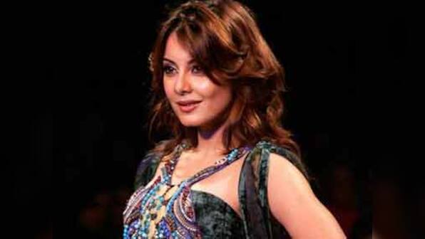 HC stays auction of Minissha Lamba's seized jewellery 