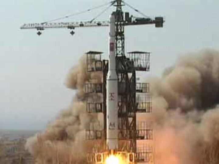 S Korea warns it might shoot down N Korean rocket
