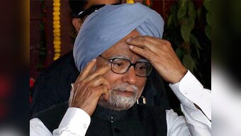 PM congratulates Sachin on hundredth hundred