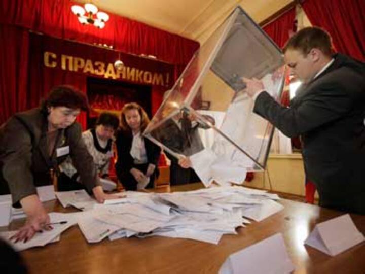 Dell unveils Venue 8 with Intel RealSense: A high-end tablet that's skinnier than the Apple iPhone 6 Dell unveils Venue 8 with Intel RealSense: A high-end tablet that's skinnier than the Apple iPhone 6